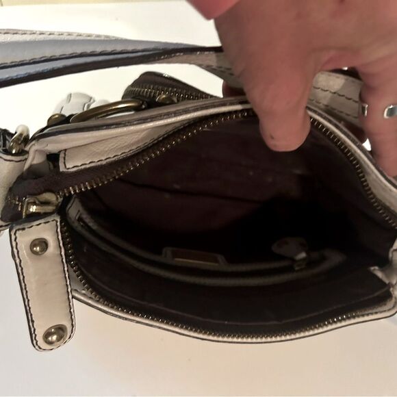 Banana Republic Stylish White and Brown Leather shoulder Bag - Picture 8 of 10